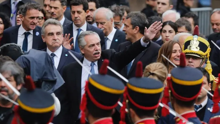 25 de mayo: Alberto Fernández negó estar molesto con Cristina Kirchner y pidió "estar unidos"