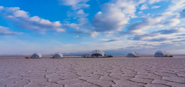 Glamping, el modo de acampar con lujos: ¿qué opciones hay en la Argentina y cuánto cuestan?