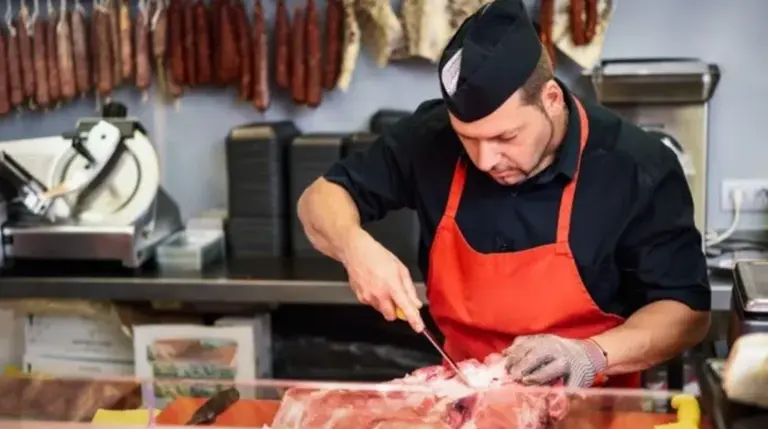 Cuánto gana por mes un carnicero en Argentina