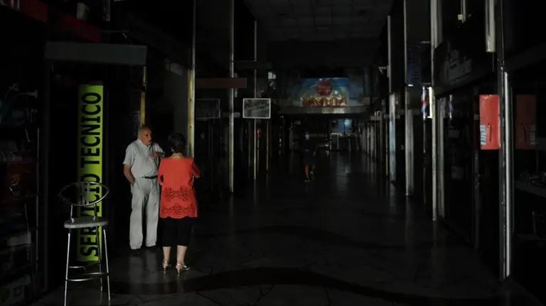 Cortes de luz en plena ola de calor: 72.000 usuarios afectados por apagones en CABA