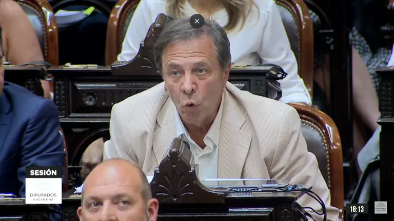 Oscar Zago podría formar un bloque propio tras ser desplazado de la presidencia de La Libertad Avanza