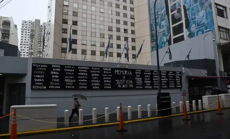 Tensión en las cercanías de la AMIA: vecinos temen represalias por el conflicto en Medio Oriente