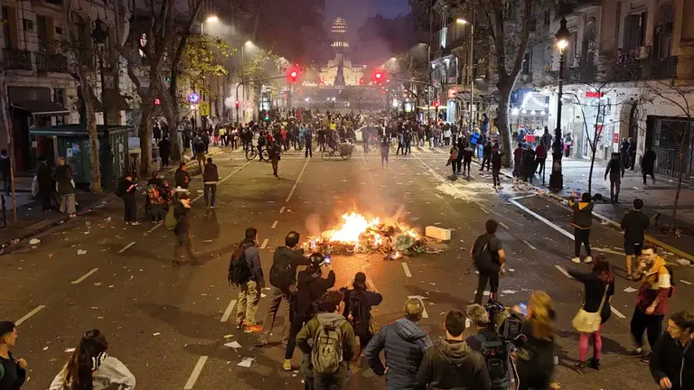 Incidentes en el Congreso dejaron al menos 29 detenidos: uno tenía una granada de gas