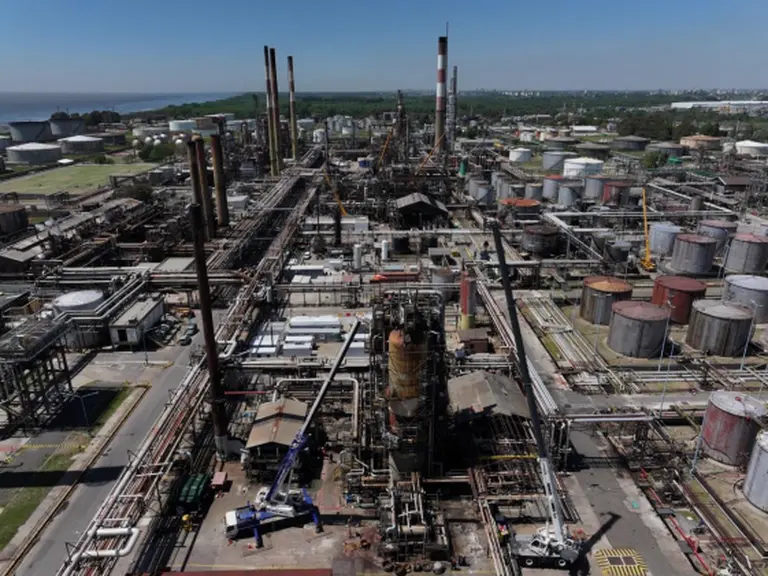 Raízen Argentina obtuvo la certificación internacional para producir diésel de origen renovable