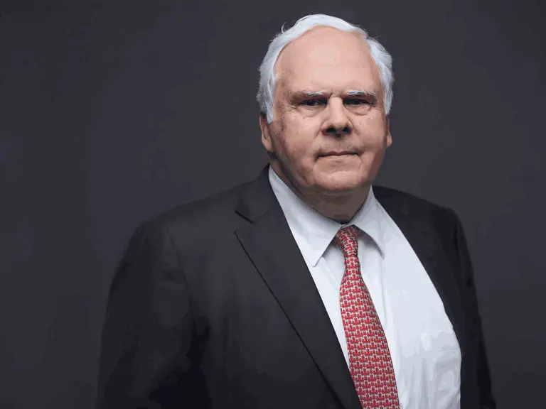 Murió el fundador de FedEx, el estudiante que convirtió una mala nota en una empresa de 87.000 millones de dólares