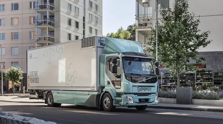 Daimler y Volvo crean una "joint venture" para la producción de pilas de combustible de hidrógeno