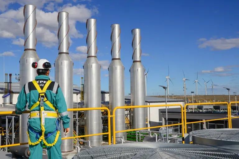 Marcos Gaperin y Martín Migoya se sumaron al festejo por los 100 años de YPF: ¿qué hicieron?