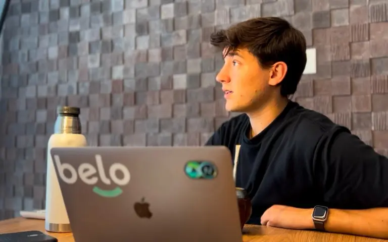 Tiene 21 años, formó parte de la creación de Belo y ahora lanza una plataforma con IA para ayudar a estudiantes