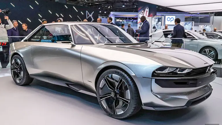 Salón del Automóvil de París: el Peugeot 504 vuelve a la vida como un concept eléctrico