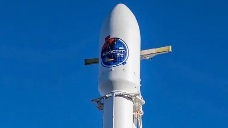 El satélite argentino SAOCOM 1A ya está en órbita tras ser lanzado por un cohete de la empresa de Elon Musk