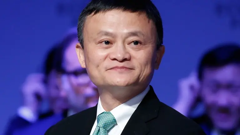 Según el CEO de Alibaba, Bitcoin y blockchain nos llevarán hacia un mundo sin efectivo