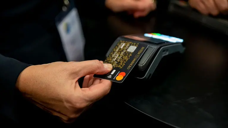 Banco Macro ya ofrece todas sus tarjetas con tecnología contactless