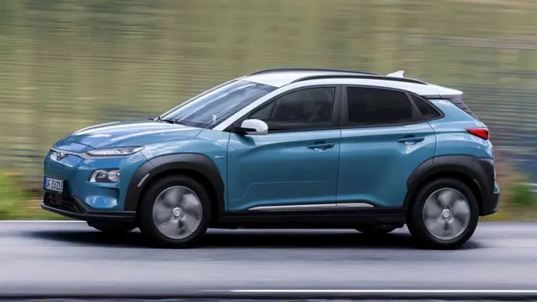 ¿Y si lo enchufás y te olvidás de cargar nafta?: crece oferta de autos eléctricos premium tras la baja de impuestos