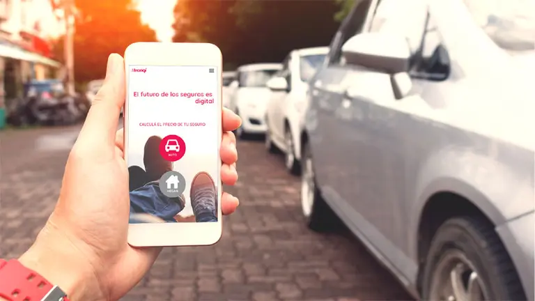 Clarín ingresa en negocio insurtech: podés contratar un seguro y apagarlo cuando no usás el auto