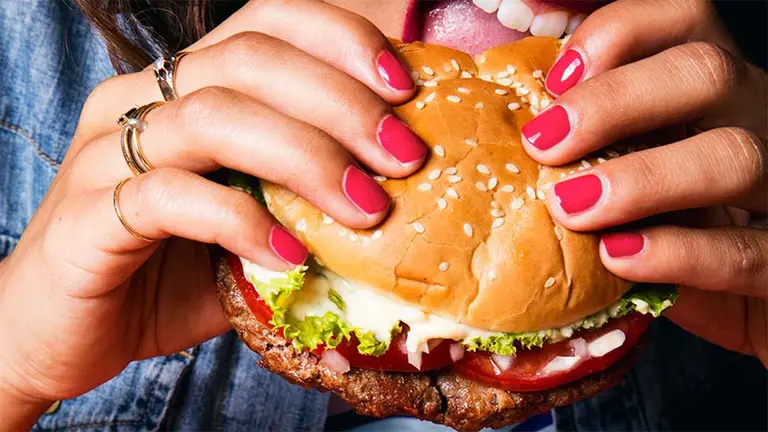 Hamburguesas sin carne: Nestlé competirá con la nueva Whopper vegetariana de Burger King