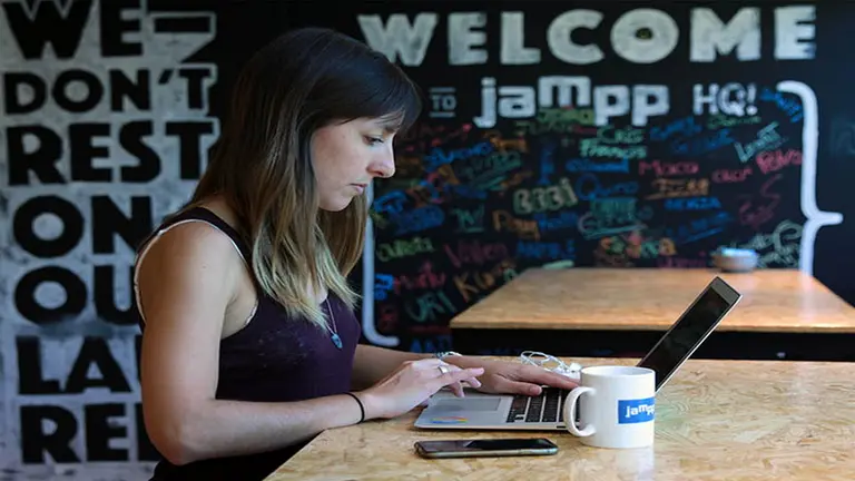 Encontrar el personal adecuado para tu empresa: desafíos de crear un equipo orientado a las soluciones