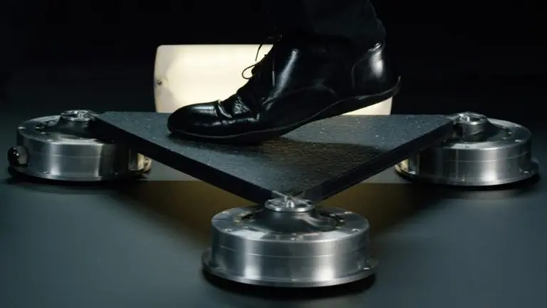 ¿Es posible?: Diseñan veredas que generan energía con las pisadas de los peatones