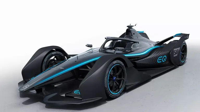 Mercedes Benz llega a la Fórmula E con el EQ Silver Arrow 1, su primer auto de carreras eléctrico