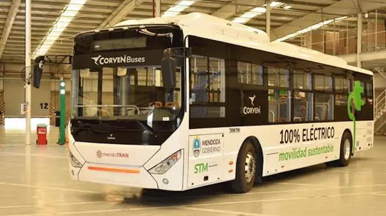 Corven empieza a vender buses 100% eléctricos en la Argentina