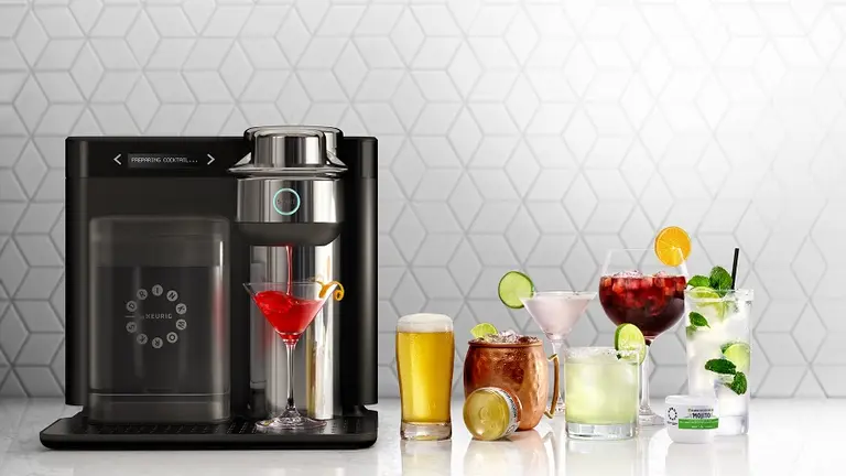 Todo en cápsula: ahora también lanzan una "nespresso" de cócteles