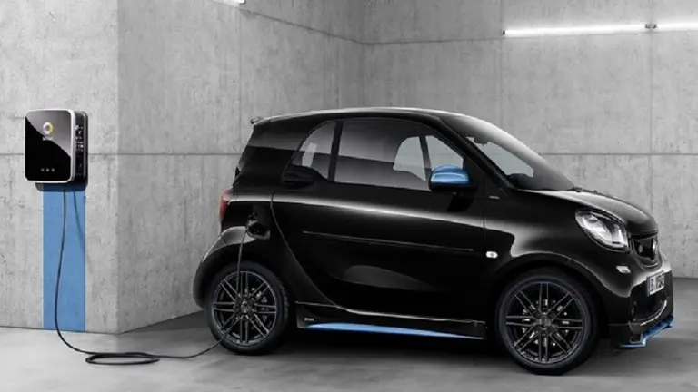 Smart quiere que alquiles sus autos: lanza su servicio de car sharing para empresas