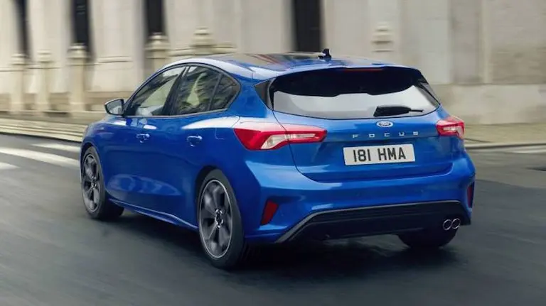 Los autos para alquiler benefician los resultados de Ford y Nissan