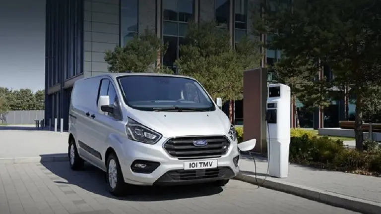 El futuro del reparto: conocé los nuevos modelos comerciales eléctricos de Ford