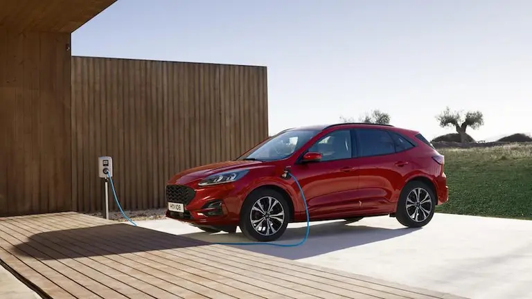 Ford presentó la nueva gama de Kuga con motor híbrido