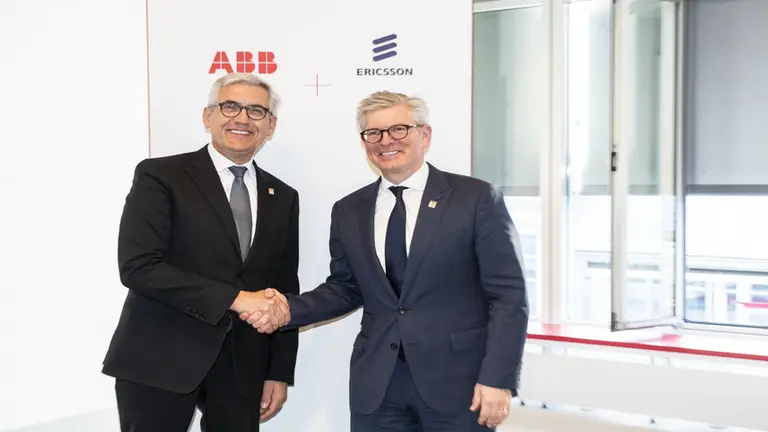 Acuerdo de entendimiento: ABB y Ericsson aceleran la automatización en fábricas flexibles