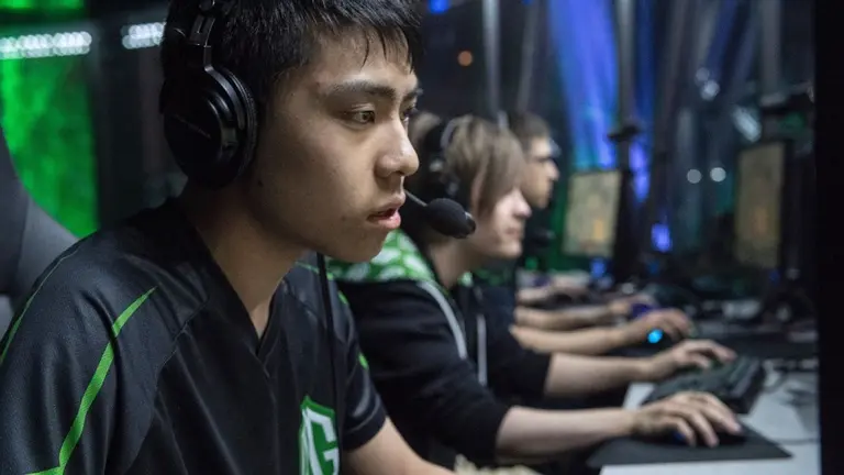 Increíble: la inteligencia artificial de Elon Musk derrotó al equipo campeón de Dota 2