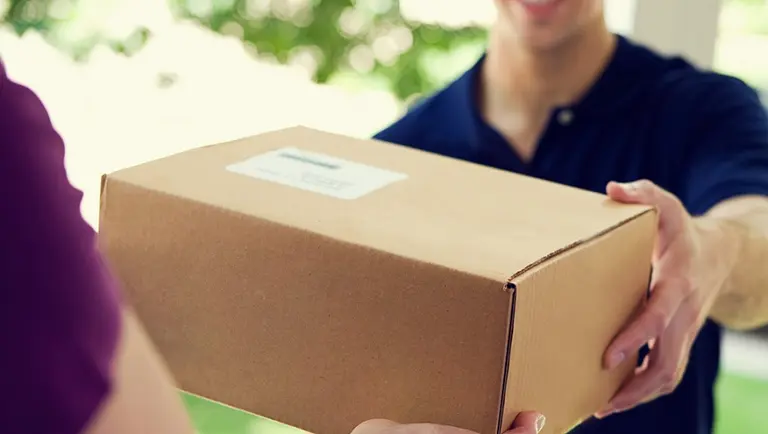 Esta app te permite comprar en el exterior, ganarle al dólar y pagar en hasta 12 cuotas