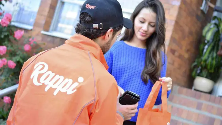 Rappi va por todo: crece 30% por mes, entregó 5 millones de pedidos y suma más beneficios para sus riders