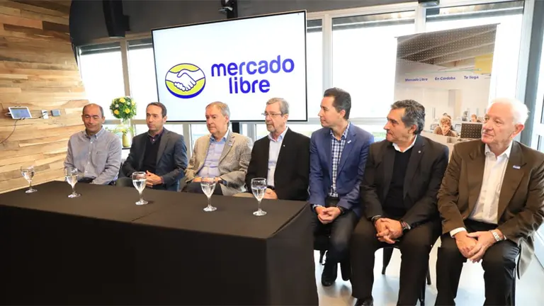 Mercado Libre se alía con varias universidades para innovar en materia de inteligencia artificial