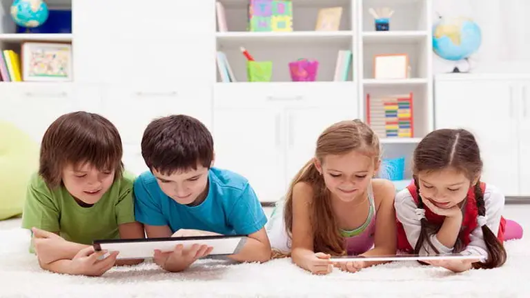 La última fue la "z", ahora está la Alfa: la primera generación que es nativa digital en un 100%