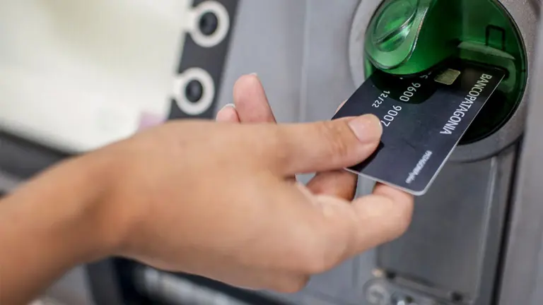 Profundizan los controles: se triplicaron las sanciones a bancos y fintech