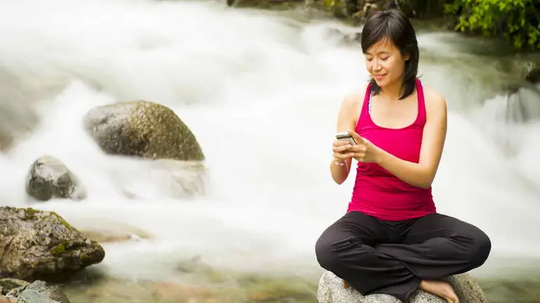 ¿Es posible relajarse sin dejar de lado el celular?, algunas aplicaciones de meditación lo aseguran