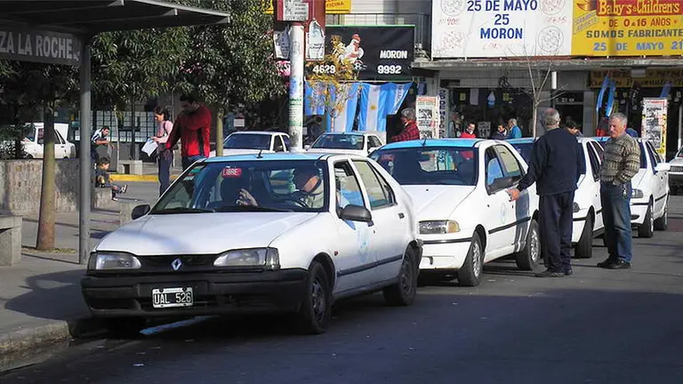 Taxistas del Oeste del GBA lanzan su propia aplicación para competir con Uber