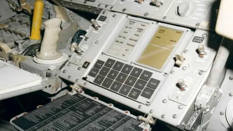Impresiona: un celular es miles de veces más poderoso que la computadora de Apollo 11