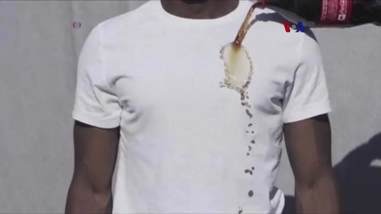 Revolucionario: ropa que no sólo no se mancha, sino que se autolava