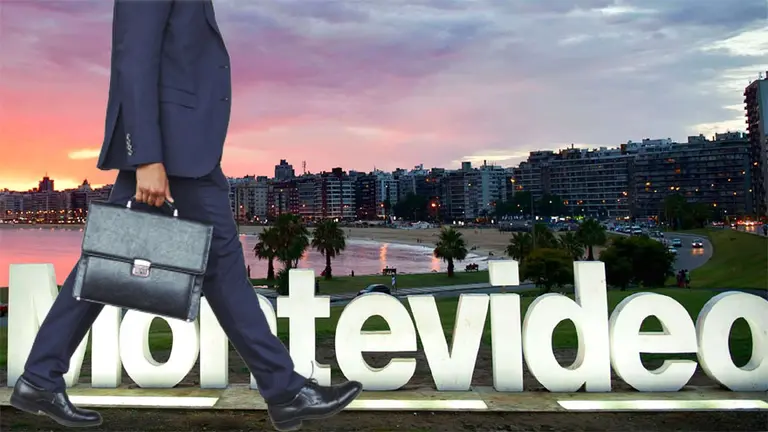 Empresas desdobladas: venden desde Uruguay y cobran dólares, dejan parte del staff en Argentina y pagan en pesos