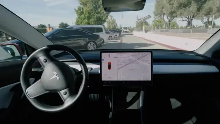 Tesla suma a su sistema de navegación puntos de carga de otras empresas