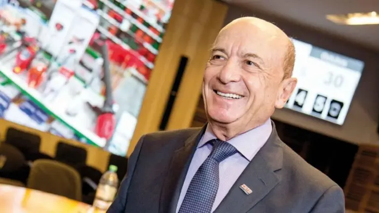 Coto sale a competir con Mercado Libre y Amazon: anunció su marketplace y promete vender hasta automóviles