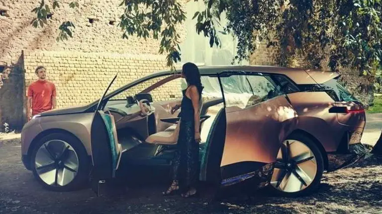 ¿Tener sexo en los vehículos autónomos?: una fantasía, incluso de BMW, que luego se arrepintió