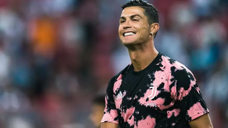 Cristiano Ronaldo es el primer jugador de fútbol en ser premiado con criptomonedas