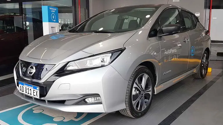 Nissan instala en sus concesionarias de CABA y GBA cargadores para autos eléctricos