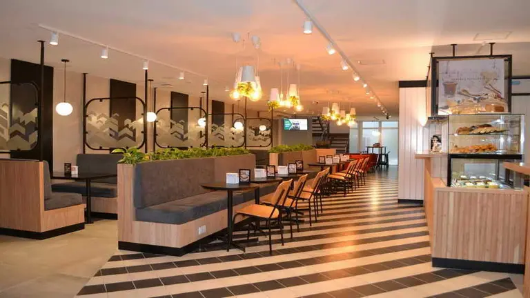 Se extinguen las sucursales: los bancos apuestan a la "experiencia", el autoservicio y los canales digitales