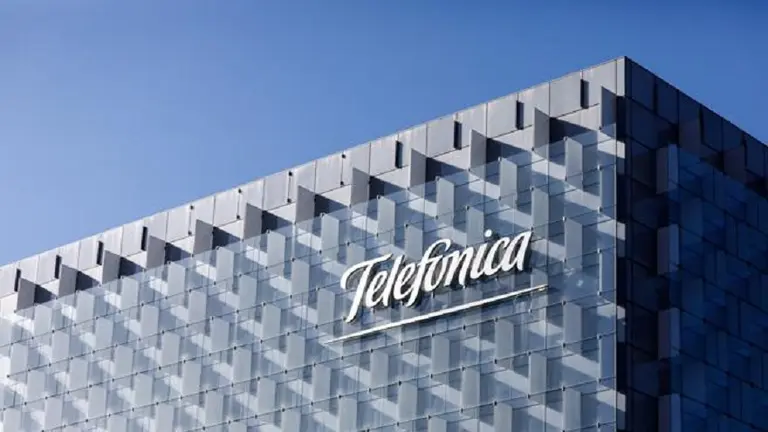 Tiembla el sector telco: Telefónica se une a Google para ofrecer nuevos productos y servicios