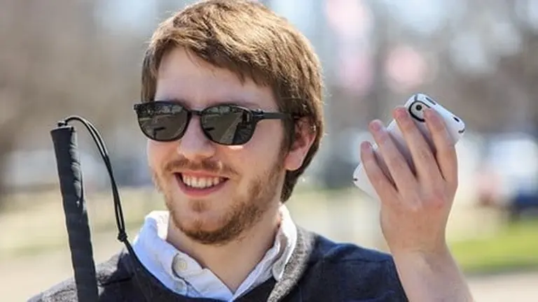 Inteligencia artificial e inclusión: Seeing AI, la app de Microsoft para ciegos, ya está disponible en español