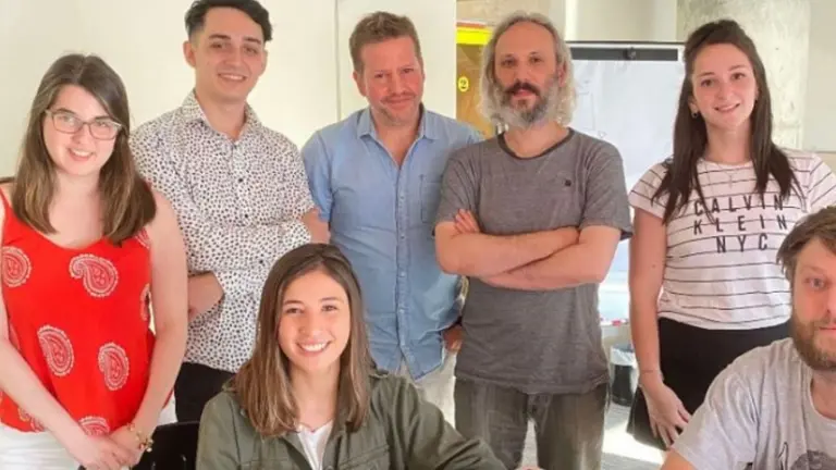 Un desarrollo argentino fue nominado al "Oscar de los chatbots": qué es y cómo funciona