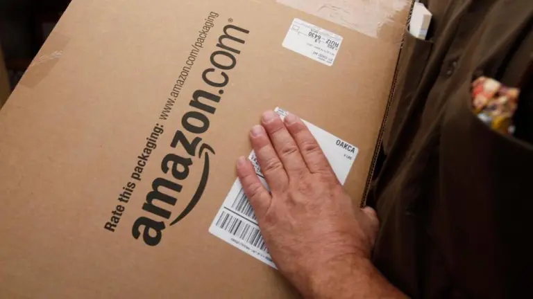 Se pone la corona: Amazon contrata más de 75.000 empleados y se dispara el precio de sus acciones